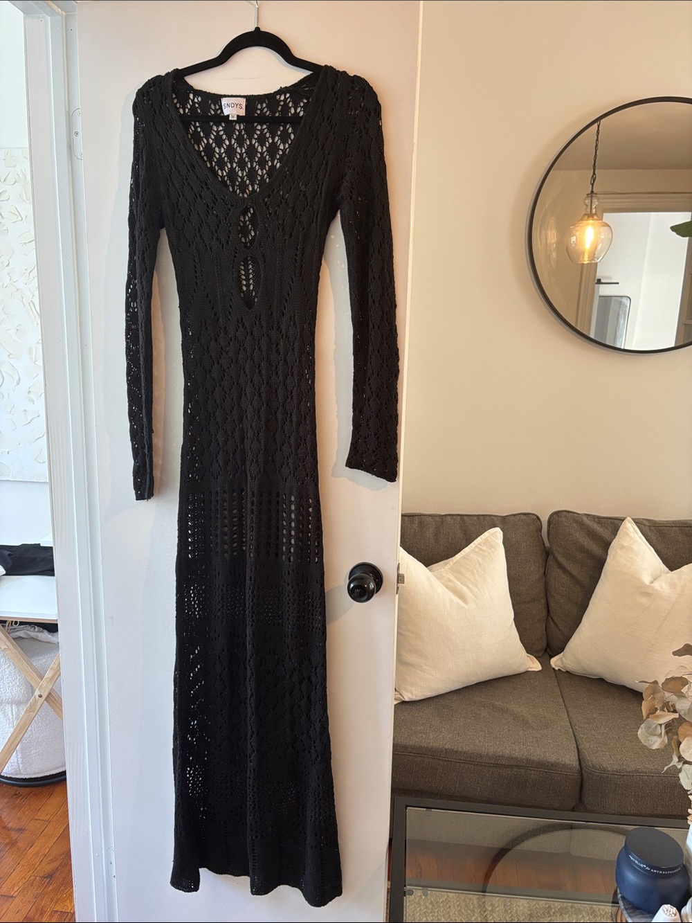 Women’s Black Long-Sleeve Crochet Maxi Dress — Elegant V-Neck